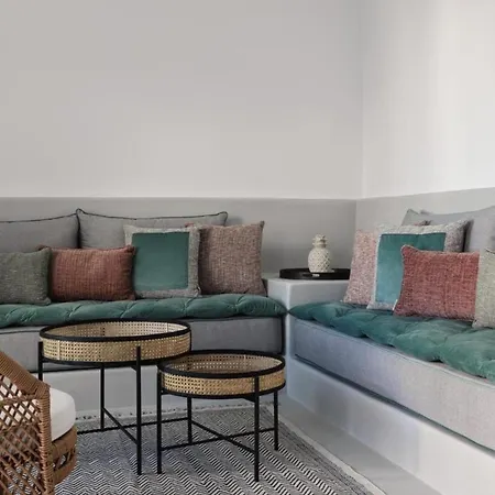 Notia Suite, Jacuzzi, Villa Imerovigli (Santorini)