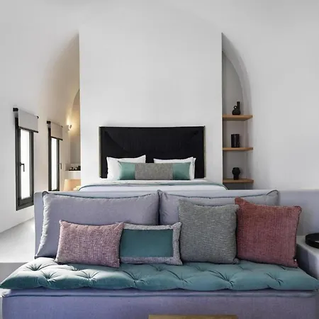 Notia Suite, Jacuzzi, Imerovigli (Santorini)